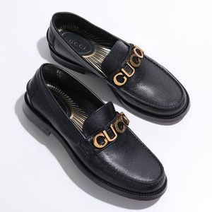 GUCCI ローファー 700036 D3V00 GUCCIメタル ロゴ