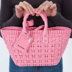 【新品・国内即発】BALENCIAGA 671342 2IE3Y 5812 Bistro XS