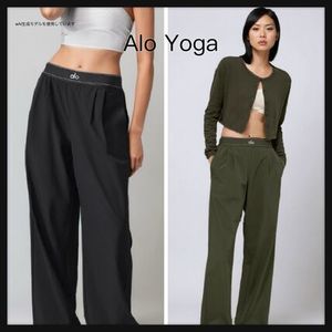 【Alo Yoga】スーツアップ パンツ 軽量 リラックスフィット 2色