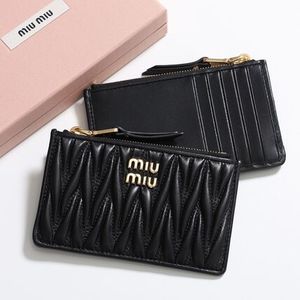 MIUMIU フラグメントケース MATELASSE 5MB06M AFPP
