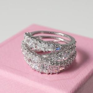 SWAROVSKI リング Hyperbola 指輪 クリスタル