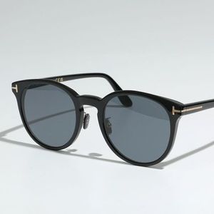 TOM FORD サングラス FT1052 K ウェリントン型