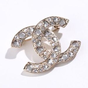 CHANEL ブローチ ABF232 B19947 ココマーク ピンバッチ