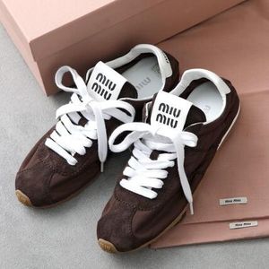 MIUMIU スニーカー 5E114E D7C ローカット