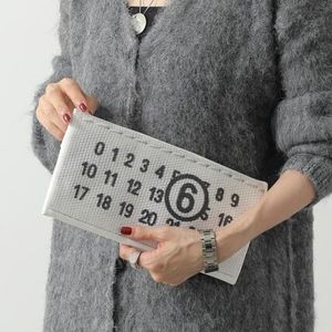 MM6 クラッチバッグ SB5WF0011 P8485 ナンバリングラベル