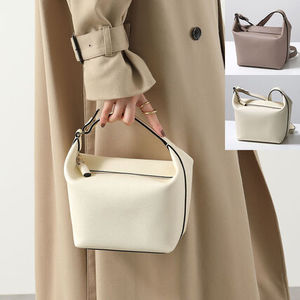 Valextra ハンドバッグ MOCHI モチバッグ SGMO0020010LOCPLTI