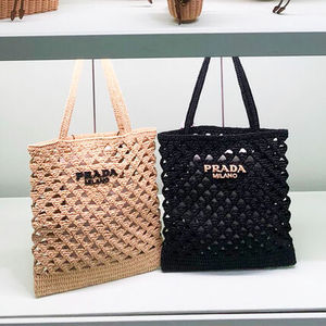 【直営店買付】PRADA クロシェトートバッグ 1BG493 2M2T