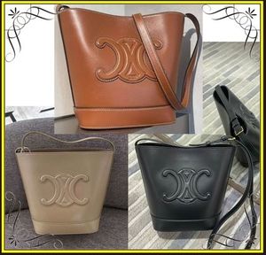 【CELINE】セリーヌ スモール バケット キュイル トリオンフ