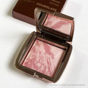 HOURGLASS アンビエント ライティング ブラッシュ/チーク