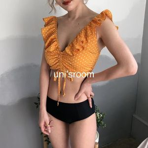 uni's room■ラブリーとセクシーの間!Vネック フリルビキニ YW