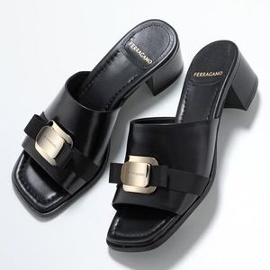 FERRAGAMO サンダル VILNA 40 ミュール ワイズD