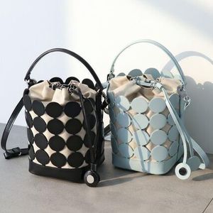 PIERRE HARDY ハンドバッグ BULLES ビュル VV07 バケット
