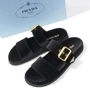 【新品 未使用】PRADA トライアングルロゴ サンダル ブラック