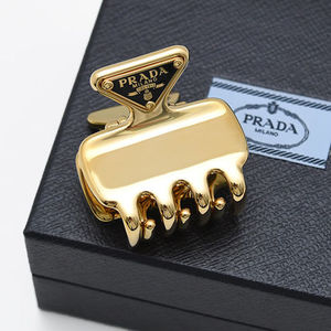 【国内即発】PRADA メタル ヘアクリップ