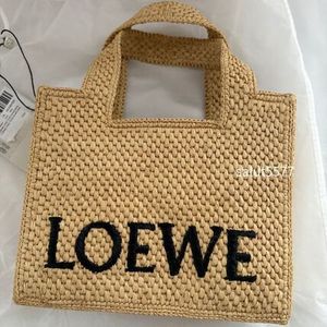 【国内発送】LOEWE フォント トート ミニ ラフィア