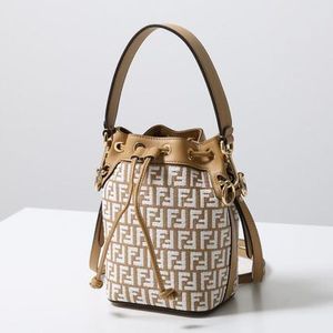 FENDI ショルダーバッグ MON TRESOR 8BS010 AQ19