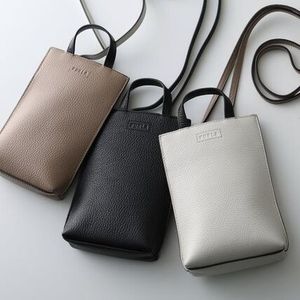 Furla フォンケース CAMELIA カメリア ショルダーバッグ