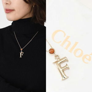 【国内即発】CHLOE アルファベット ペンダントネックレス