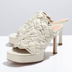 BOTTEGA VENETA サンダル 630175 VBT10 イントレチャート
