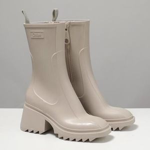 Chloe レインブーツ BETTY ベティ CHC22A239Z2