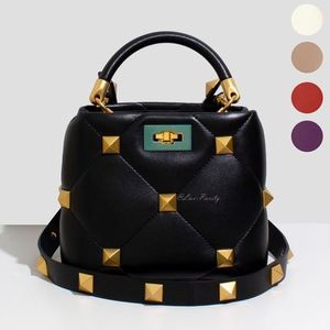関税送料込み-VALENTINO ROMAN STUD ローマンスタッズ スモール