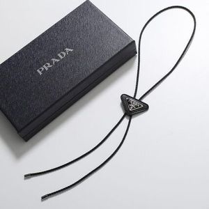 PRADA ボロタイ 2IC129 038 トライアングルロゴ レザー
