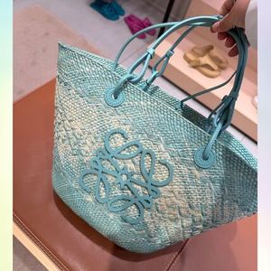 LOEWE☆ラフィアかごバッグ