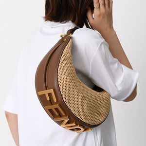 【国内即発】FENDI フェンディグラフィ スモール
