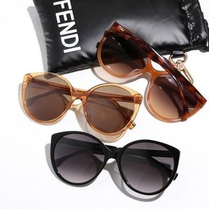 FENDI サングラス FE40029U ラウンド型 ロゴ