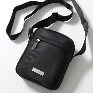 Calvin Klein ショルダーバッグ SLEEK REPORTER LV04D3180G