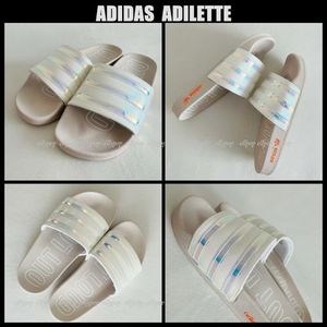 ADIDAS ORIGINALS☆ADILETTE サンダル ホログラム(22.5-27.5㎝)
