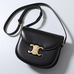 CELINE バッグ Teen Besace ティーン ブザス 110413BF4