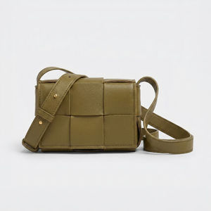 BOTTEGA VENETA/CASSETTE (ショルダーバッグ・ポシェット)