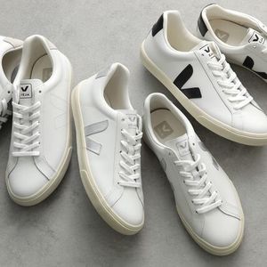 VEJA ローカット スニーカー ESPLAR レザー