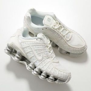 NIKE スニーカー SHOX TL ショックス AR3566 ローカット