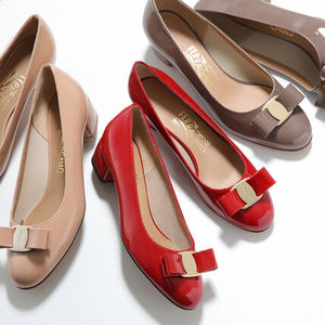 FERRAGAMO ヒールパンプス VARA 1 ヴィラリボン