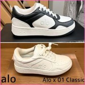 希少!◆ALO Yoga◆ ALO X 01 CLASSIC