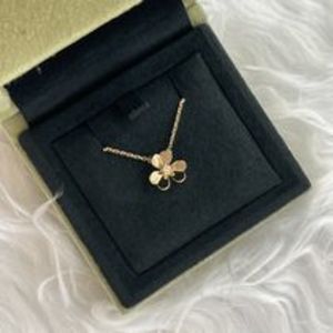 【Van Cleef &Arpels】フリヴォルミニモデル◇Frivole necklace