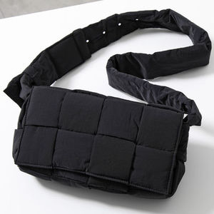 BOTTEGA VENETA バッグ MEDIUM PADDED CASSETTE 749878 VBO81