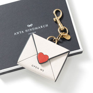 国内発送 ANYA HINDMARCH キーチャーム I Love You 205368