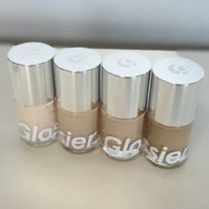 Glossier★Stretch Fluid Foundation リキッドファンデーション