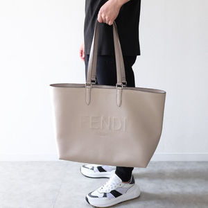 FENDI フェンディ トートバッグ 鞄 A4サイズ収納可 国内発送