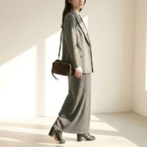 新作 LOEWE アマソナ180 バッグ ミニ(スエード)