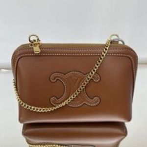 【入手困難♪】CELINE キュイル トリンオフ★チェーンクラッチ