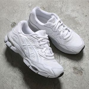 ASICS スニーカー GEL-NYC 1203A280 ローカット