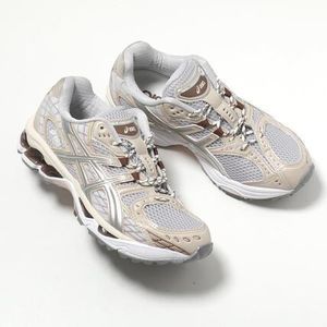 ASICS スニーカー 1203A543 GEL-NIMBUS 10.1