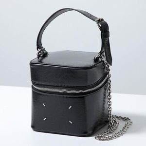 MAISON MARGIELA ハンドバッグ SB1ZI0016 P8831 キューブバッグ