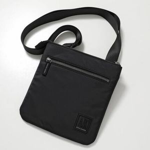 A/X ARMANI EXCHANGE ショルダーバッグ XM000105 AF15129