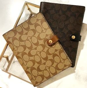 Coach シグネチャーキャンバス スムースレザー ノートブック