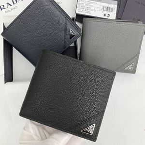 【PRADA】大人気! Bifold Wallet 二つ折り財布 Triangle Logo